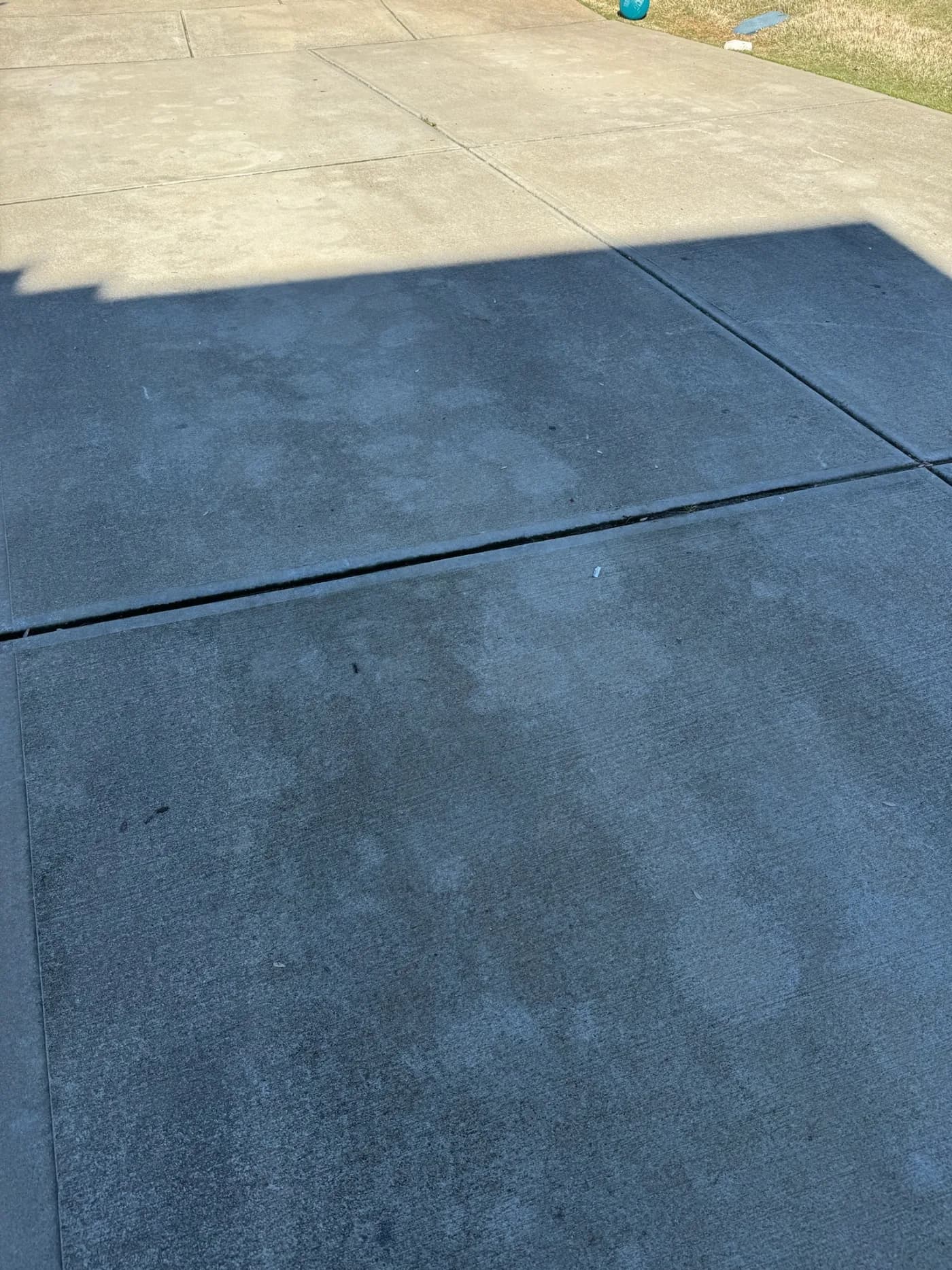 Concrete pressure washing – dramatic results