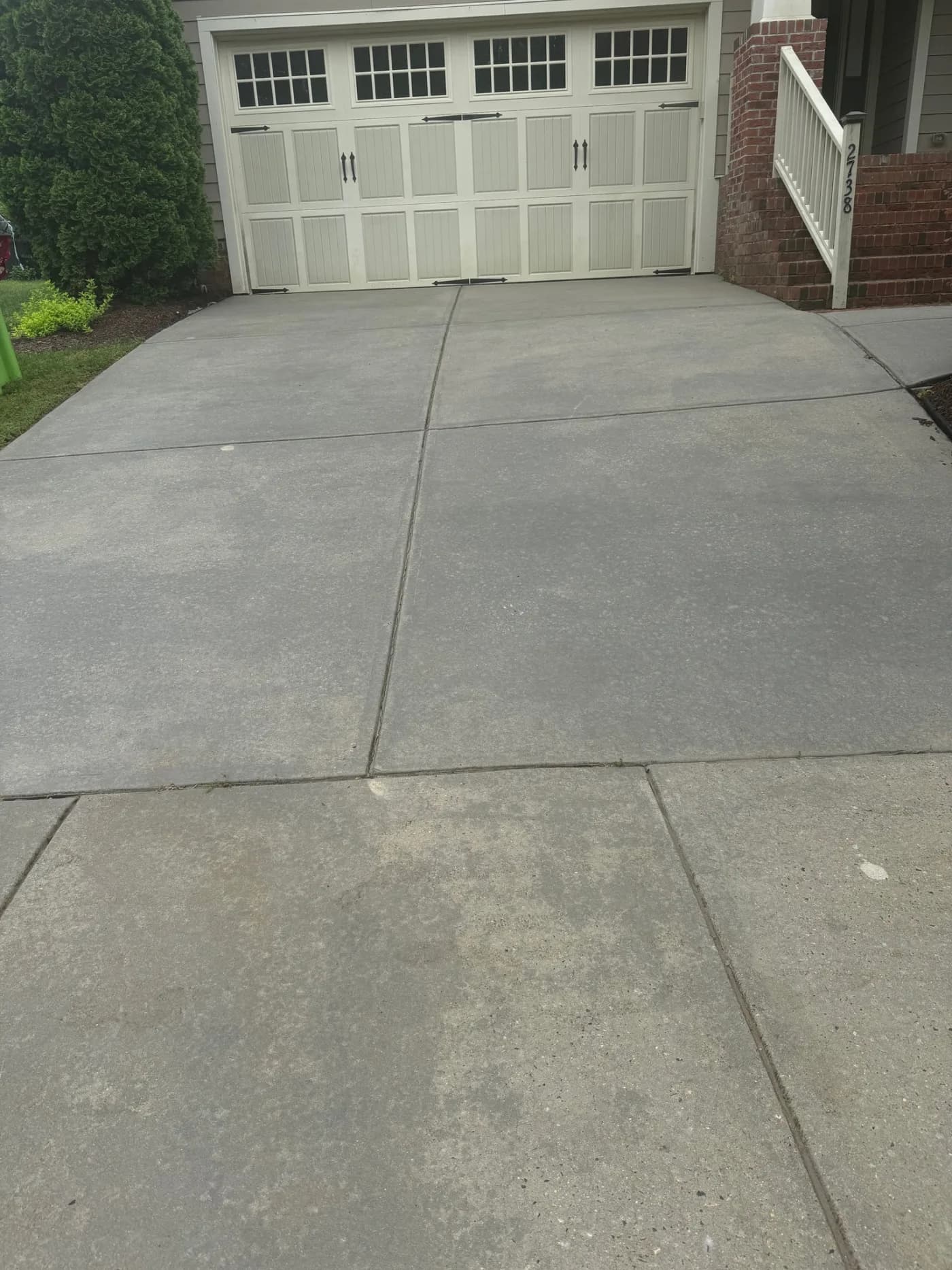 Driveway cleaning – before and after