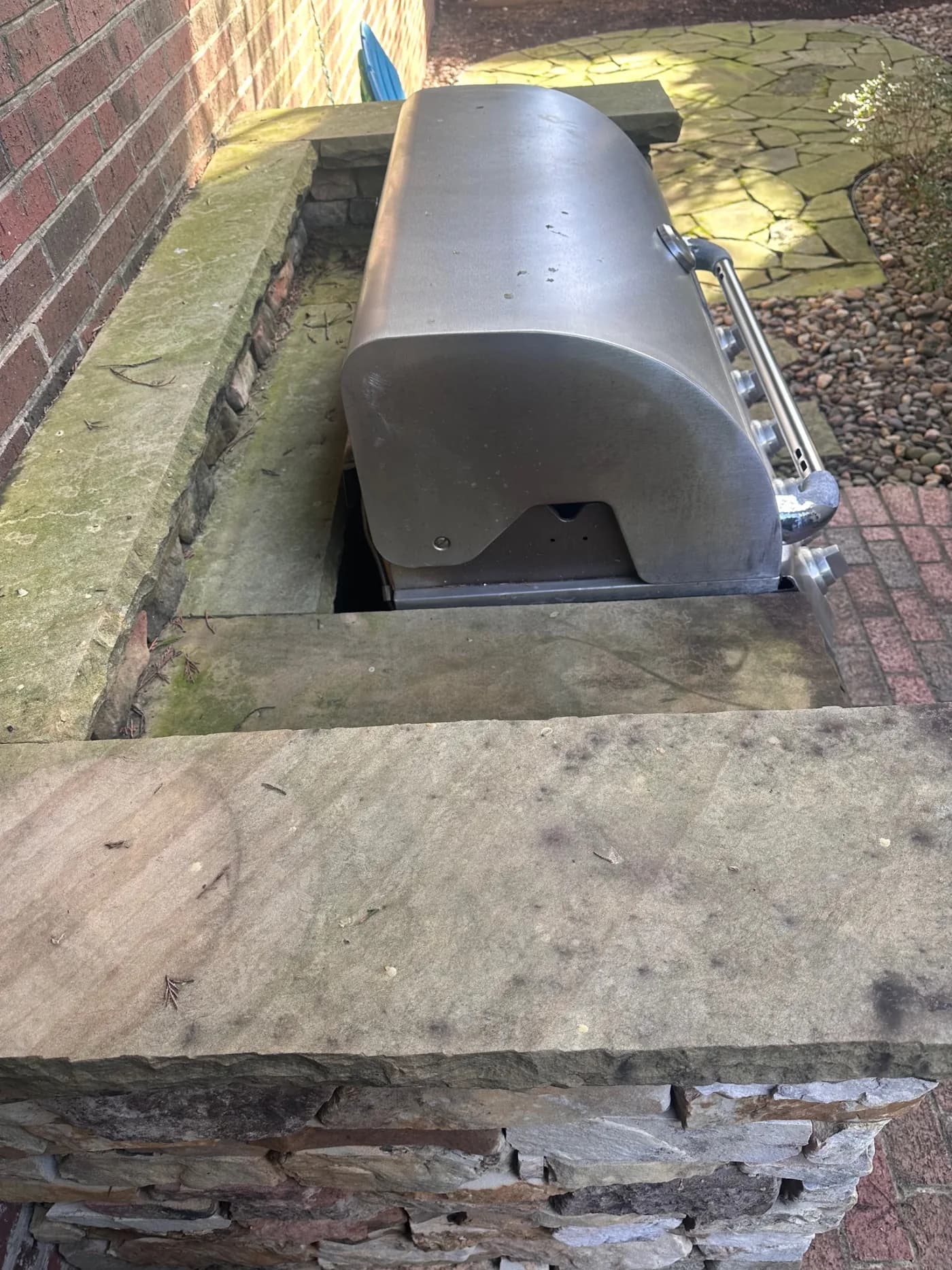 Gutter cleaning and flushing
