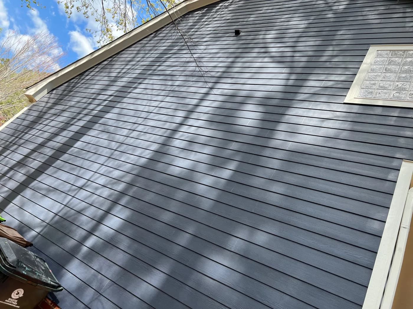 Roof cleaning – shingles restored